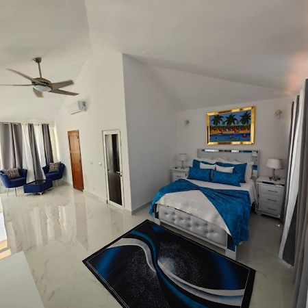 Residencial Las Palmeras De Willy Boca Chica Exteriör bild